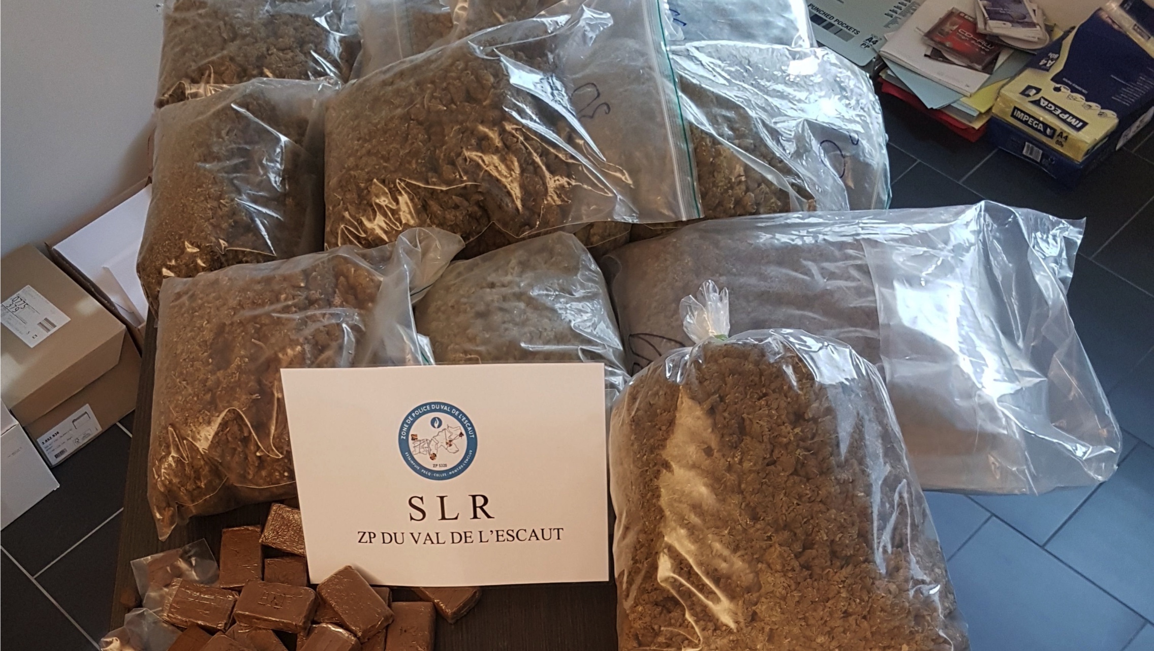 8 kilos de cannabis et 1200 grammes de résine de cannabis saisis par la police du Val de l'Escaut