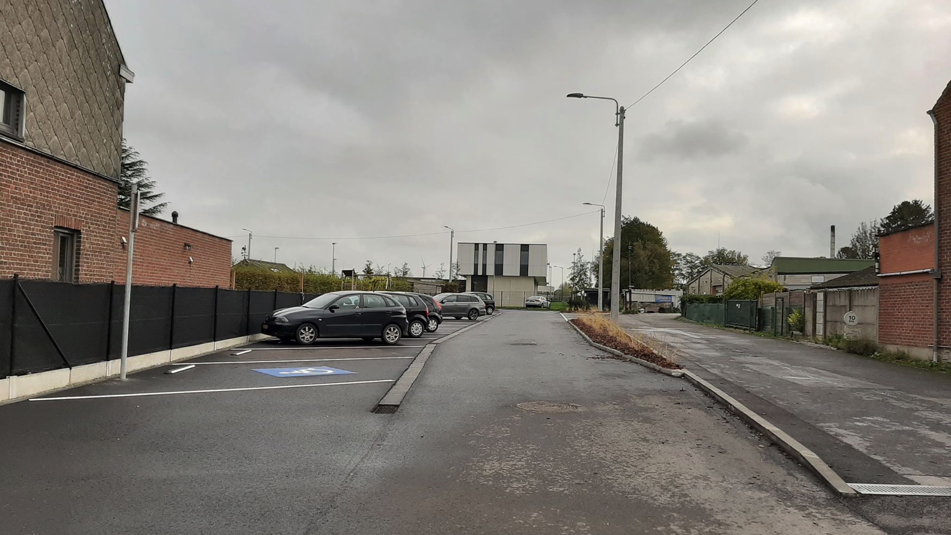 Leuze: 32 places de parking en plus pour alléger la pression du stationnement au chemin du Vieux Pont