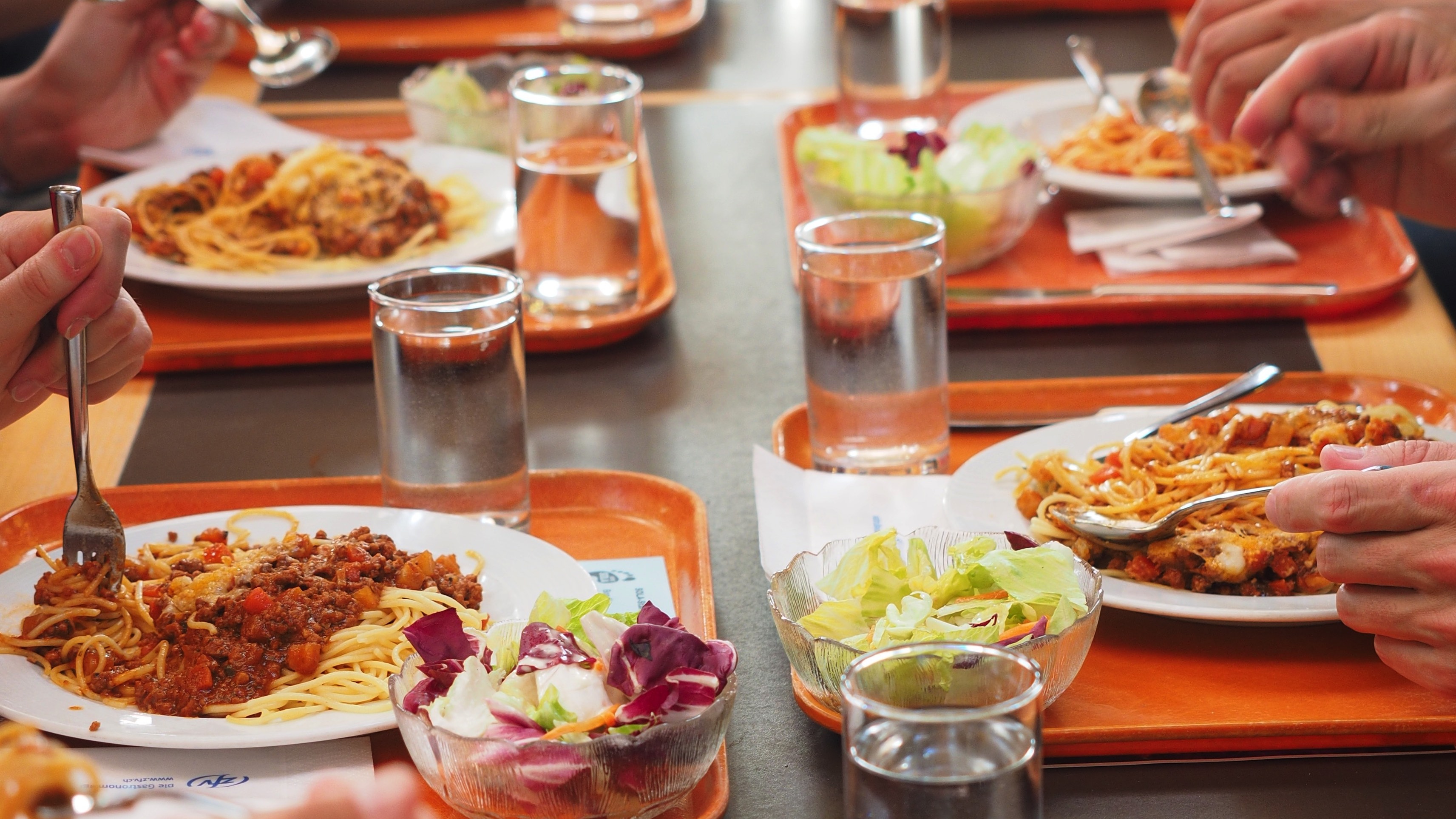 Beloeil: bio, local,… les écoliers ne «digèrent» pas les nouveaux repas de la cantine