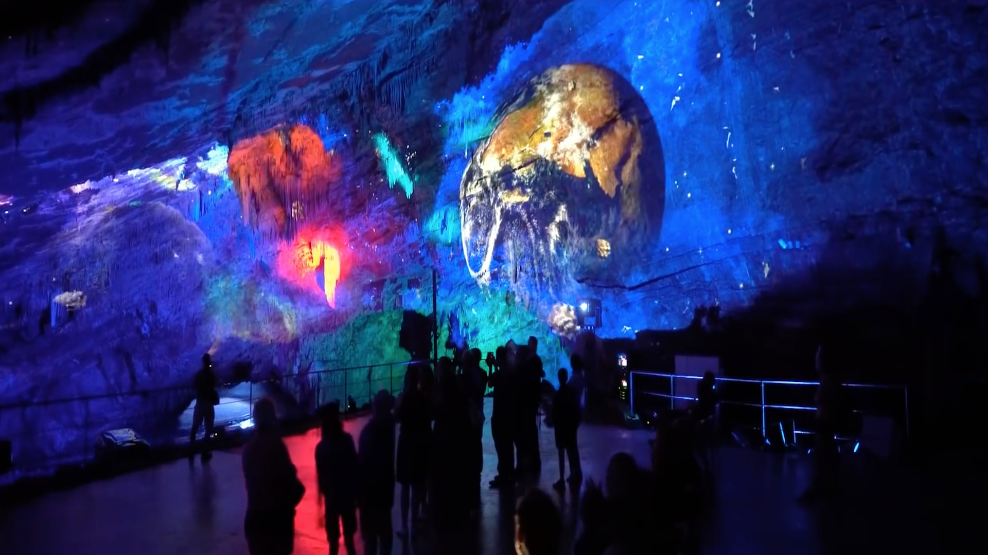 Le Domaine des Grottes de Han primé lors des « World Best Event Awards » grâce au spectacle « Origin » de Luc Petit