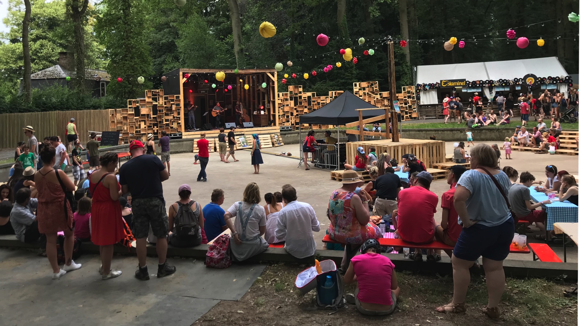 Le Lasemo casse les prix du pass du vendredi pour faire connaître le festival aux Enghiennois