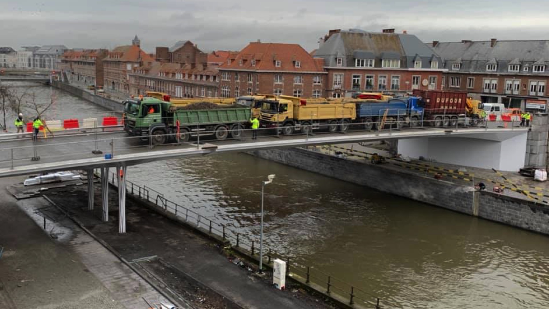 Tournai : le pont-à-Ponts a résisté à l'essai de mise en charge et la circulation pourra reprendre ce lundi