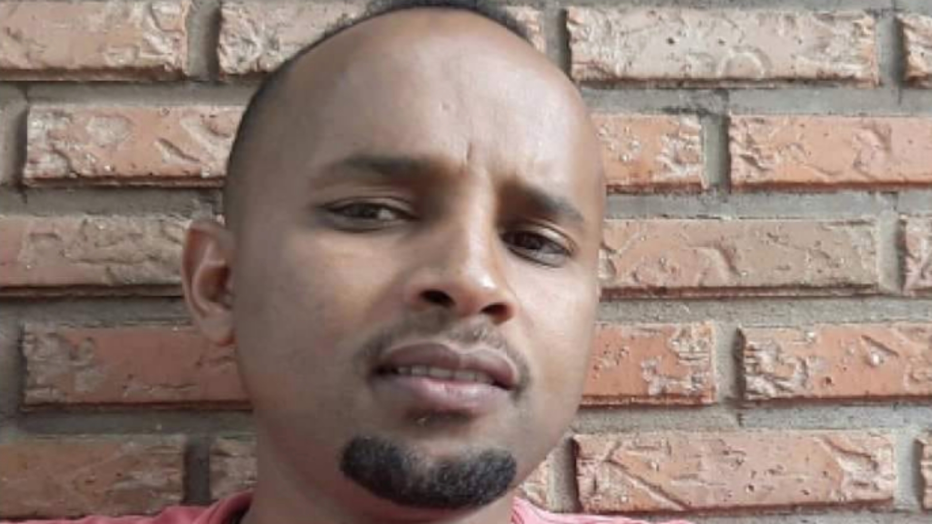 Une cérémonie religieuse a eu lieu en mémoire du jeune Ethiopien retrouvé mort au bord de l’autoroute