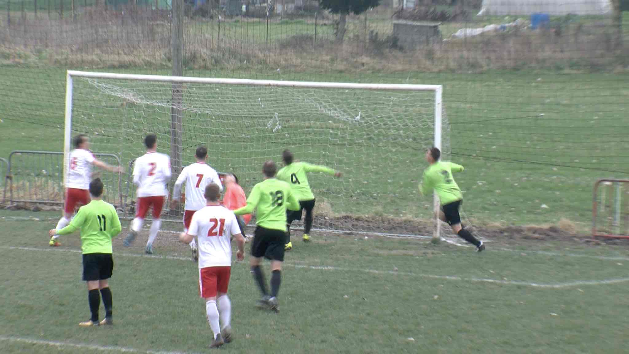 P3A Esplechin conforte sa première place après sa victoire face à