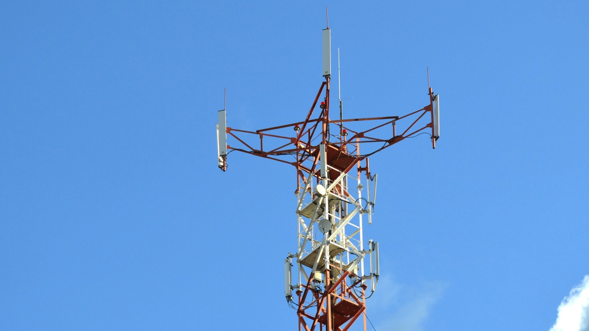 Le Parc naturel du Pays des Collines dit non au projet d'antenne GSM à Oeudeghien