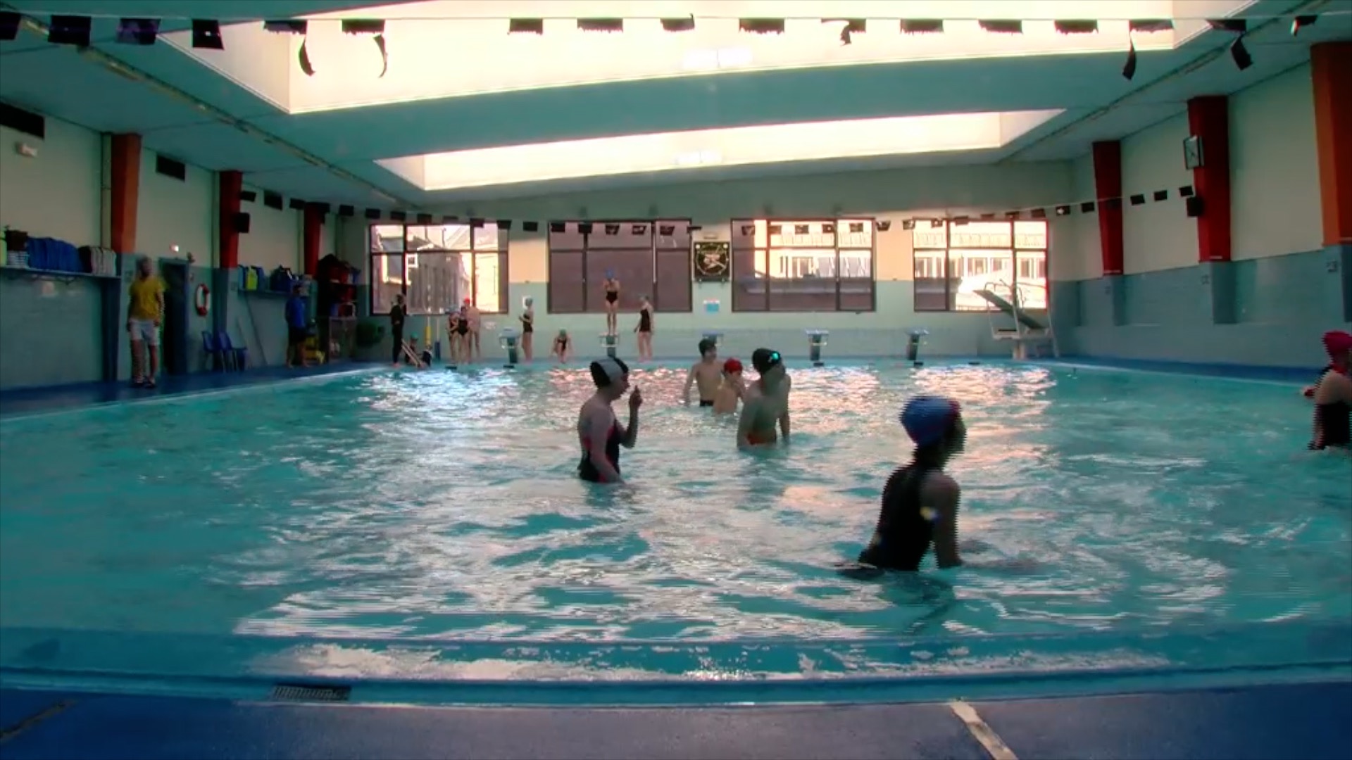 La piscine d'Ath ne rouvrira finalement pas ses portes avant sa rénovation
