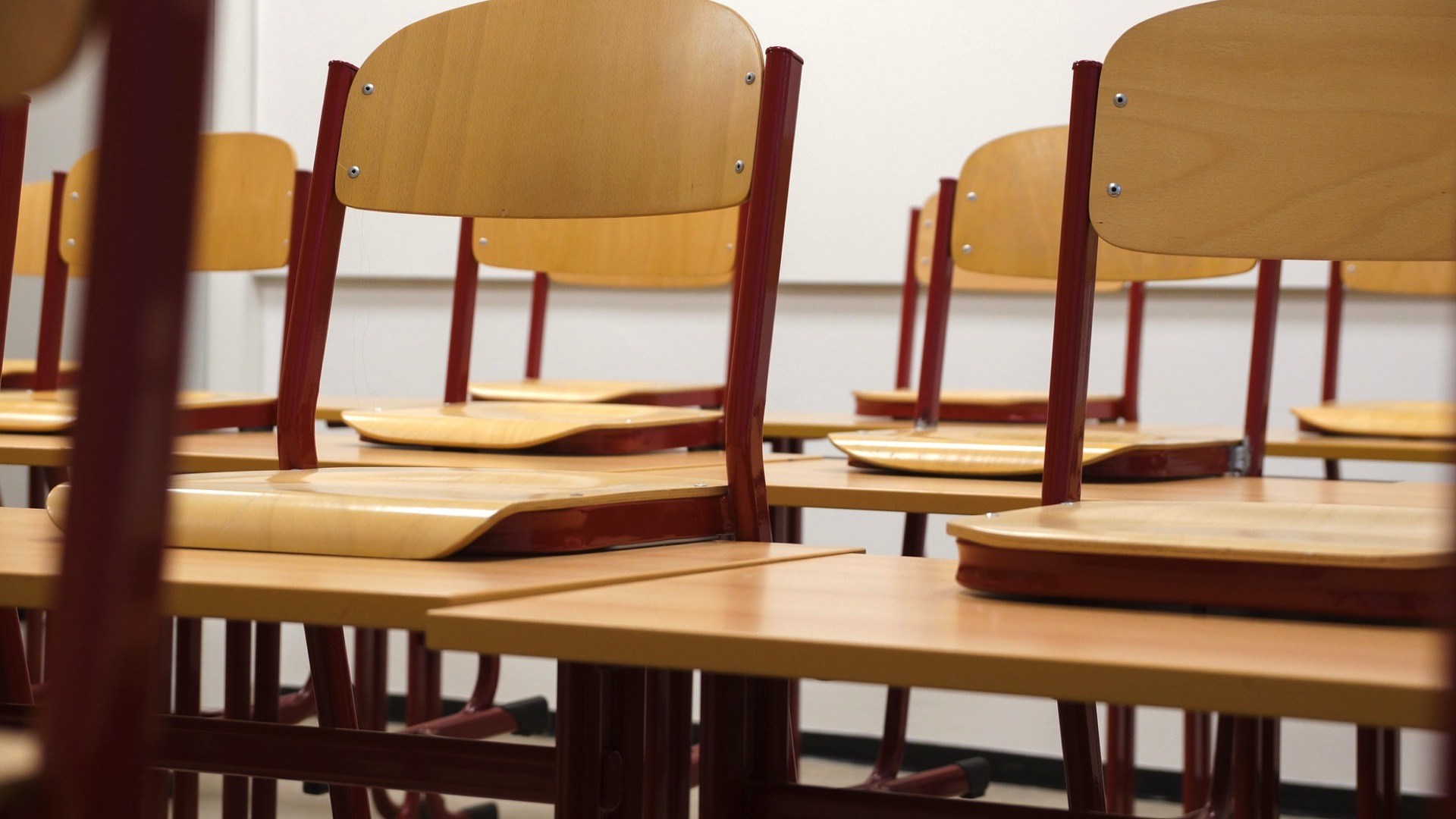 Mesures exceptionnelles face au coronavirus : les écoles, restaurants et cafés fermés jusqu’au 3 avril