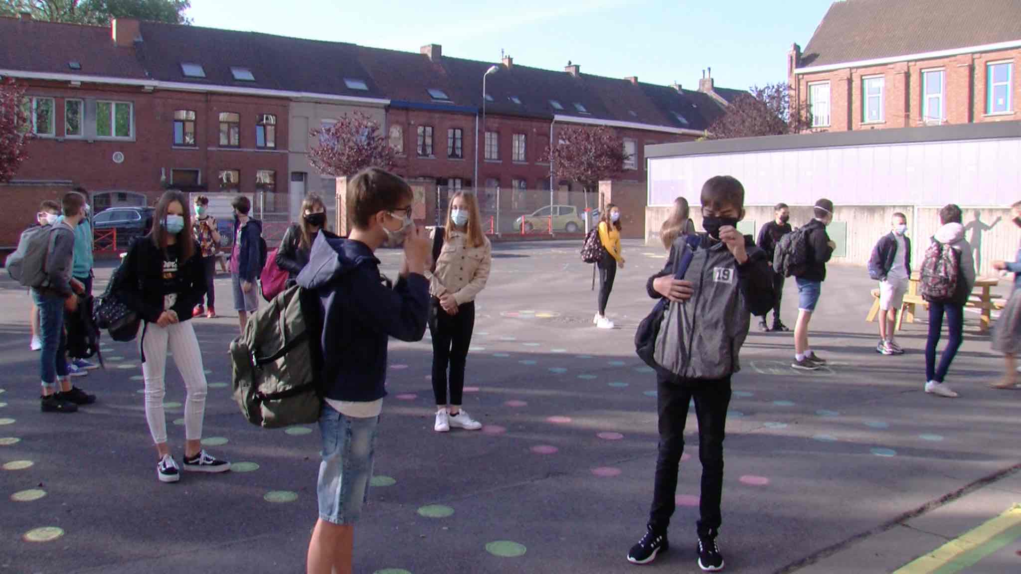 Reprise de l'école pour le secondaire au collège SainteMarie à Mouscron