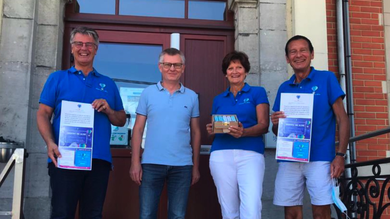 L'ASBL «Keeping me alive» a distribué du chocolat au sein de deux résidences à Enghien et Brugelette