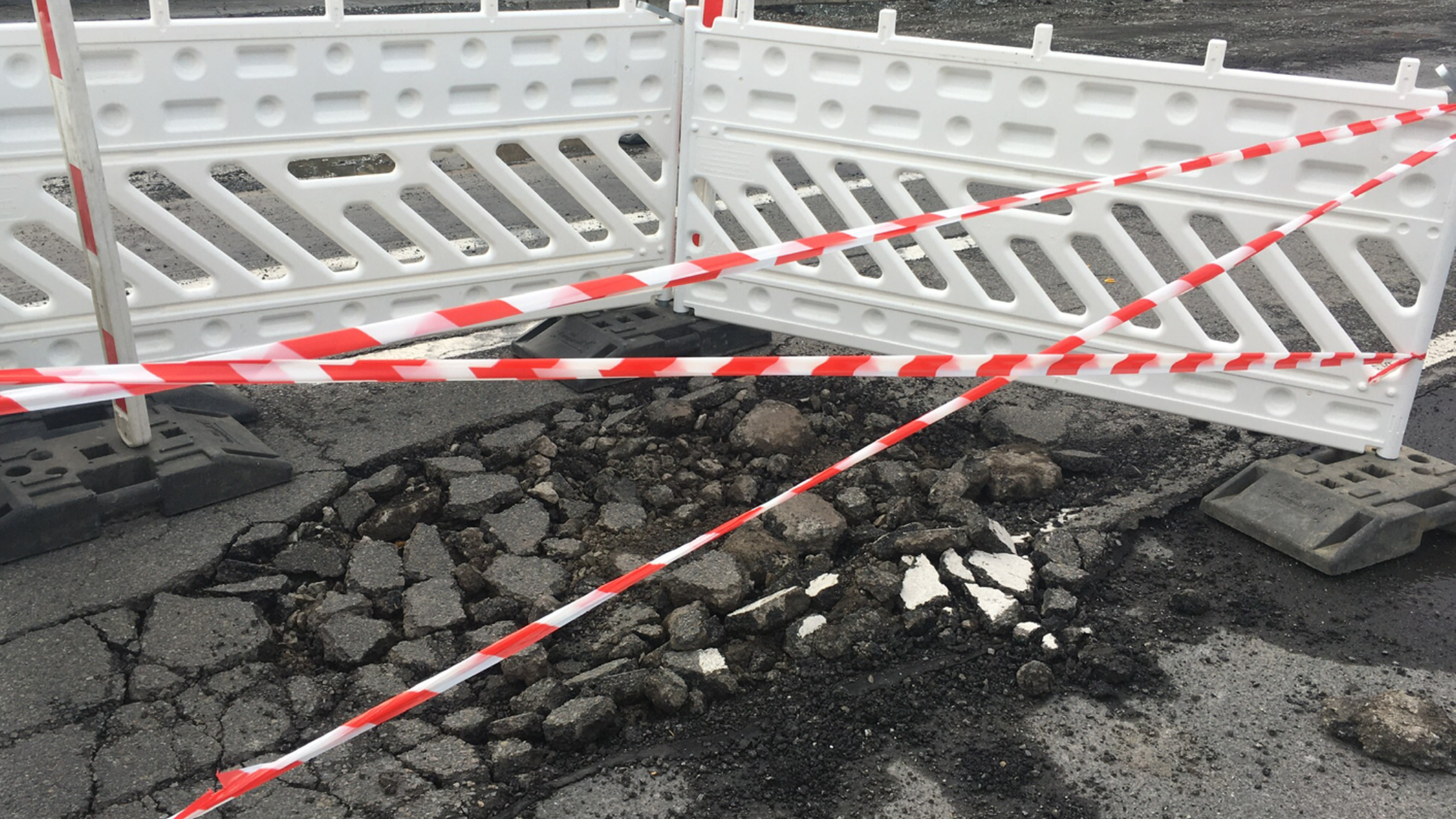Chantier à la chaussée Victor Lampe à Lessines : la circulation impossible dans les deux sens après un effondrement de chaussée