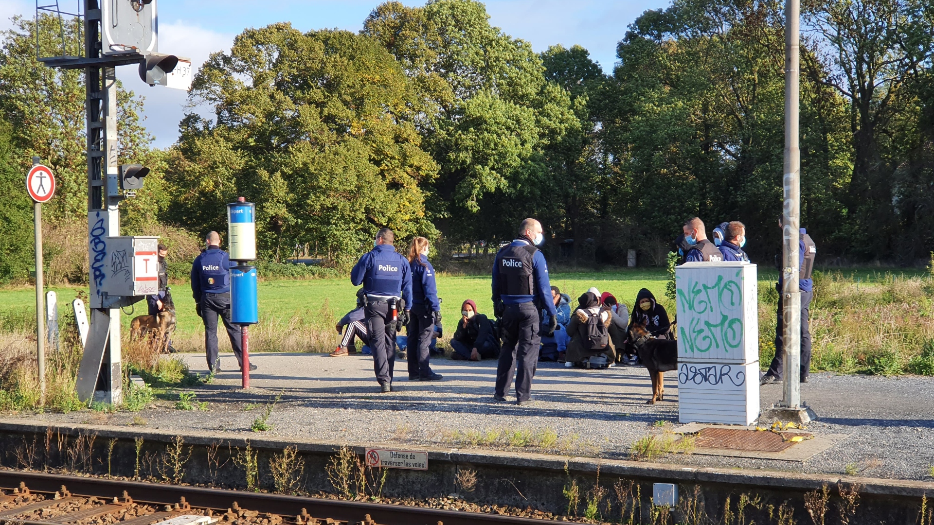 Opération policière ce jeudi matin dans un camp de migrants près de la gare de Froyennes
