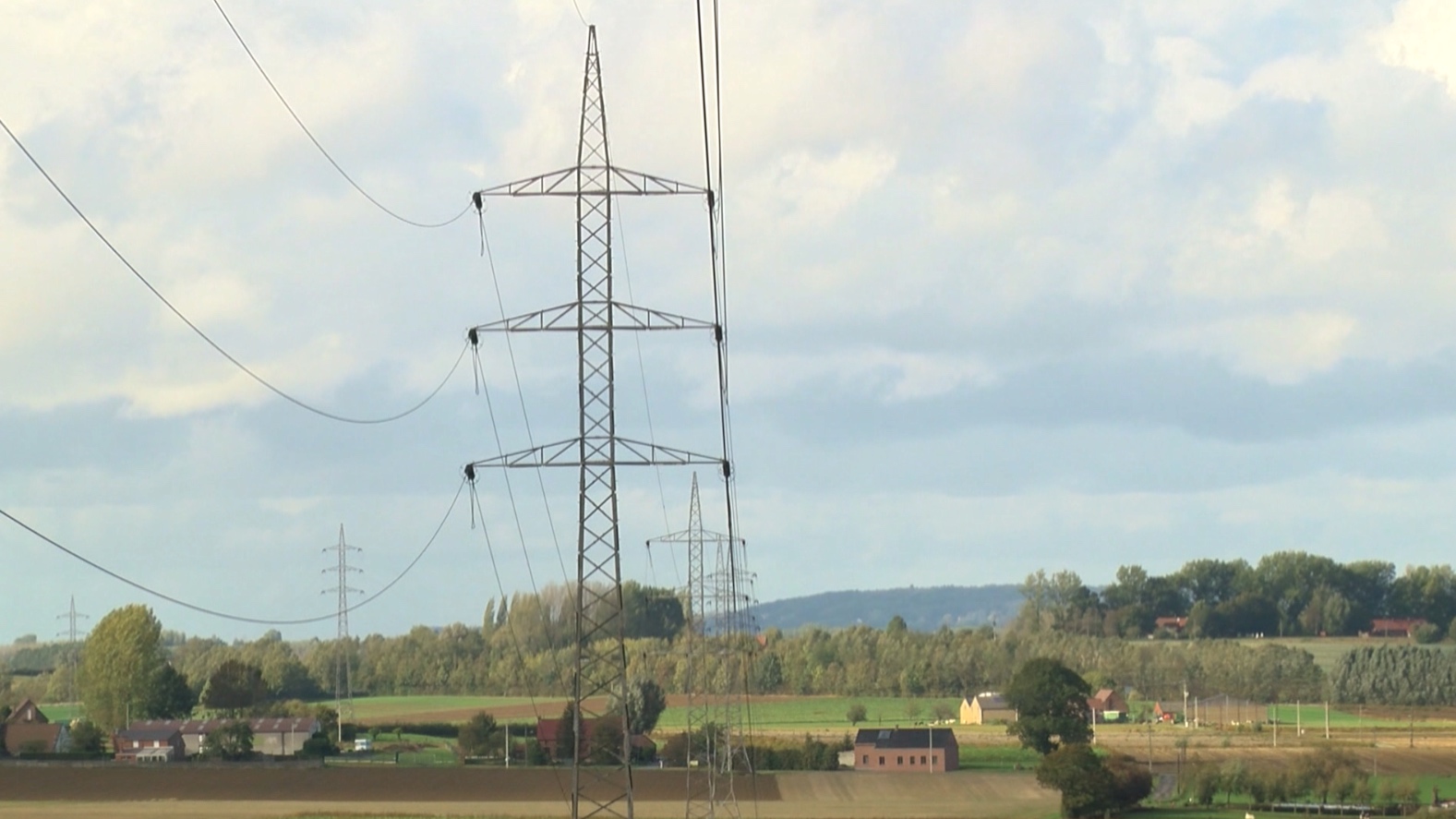 Mont-de-l’Enclus : le conseil communal rejette le projet de «Boucle du Hainaut»