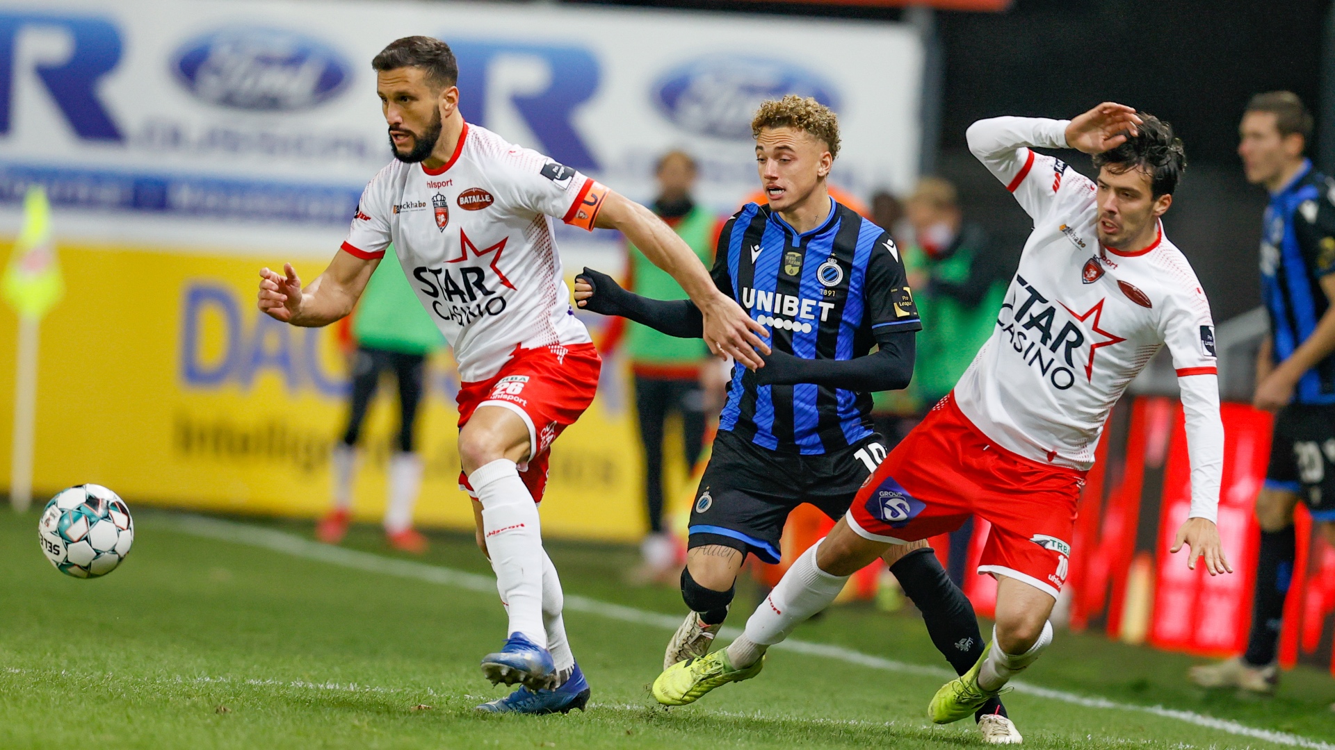 Un Excel Mouscron bien en place partage l'enjeu face au Club de Bruges