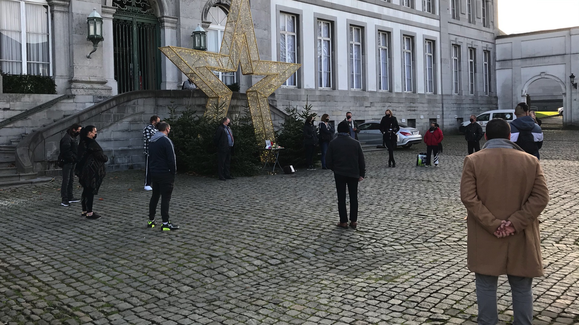Tournai : des citoyens réunis pour rendre hommage à Maya, sans-abri retrouvée morte d'hypothermie
