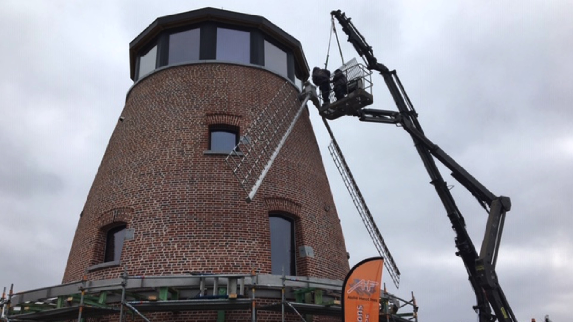 Obigies : le moulin de Barbissart retrouve ses ailes