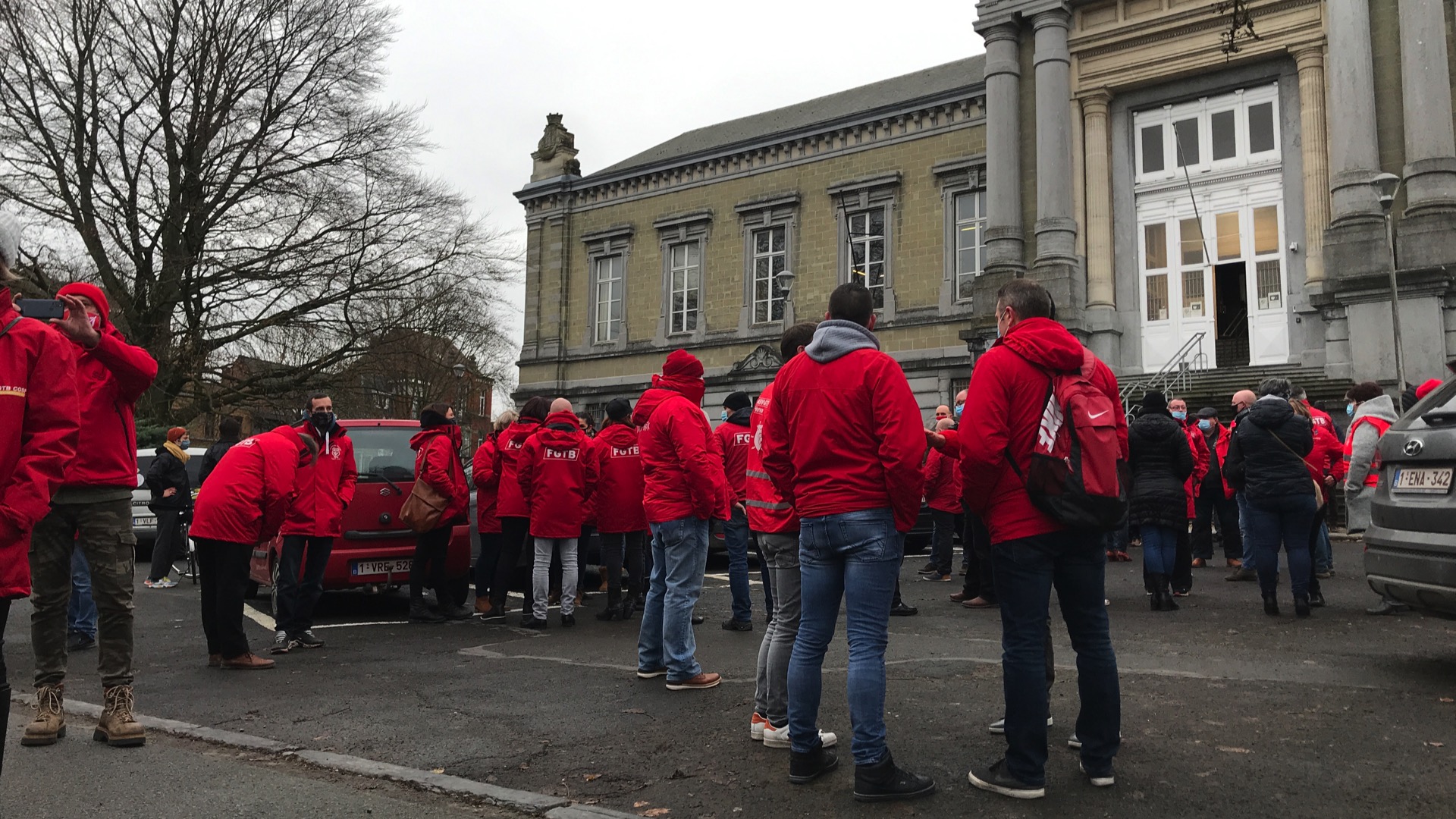 Tournai : la FGTB a mené une action syndicale ce jeudi devant le palais de justice