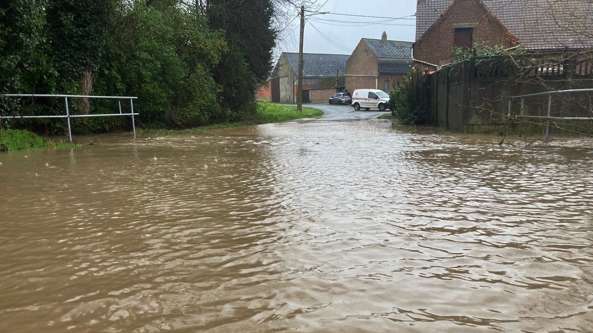 Plusieurs communes de Wallonie picarde touchées par des inondations