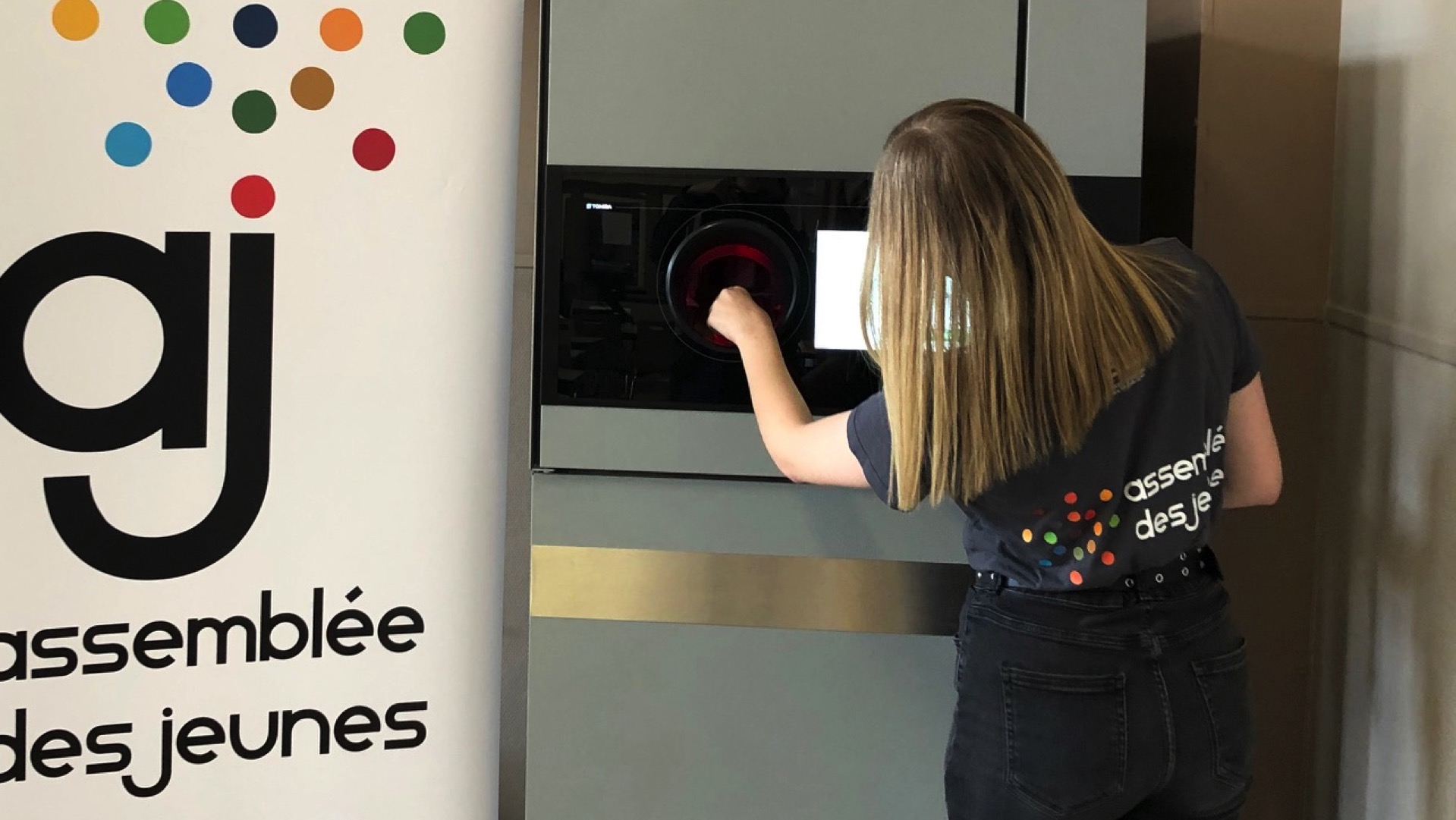 Première en Belgique : l'IPES Tournai a acquis un compacteur de cannettes et de bouteilles