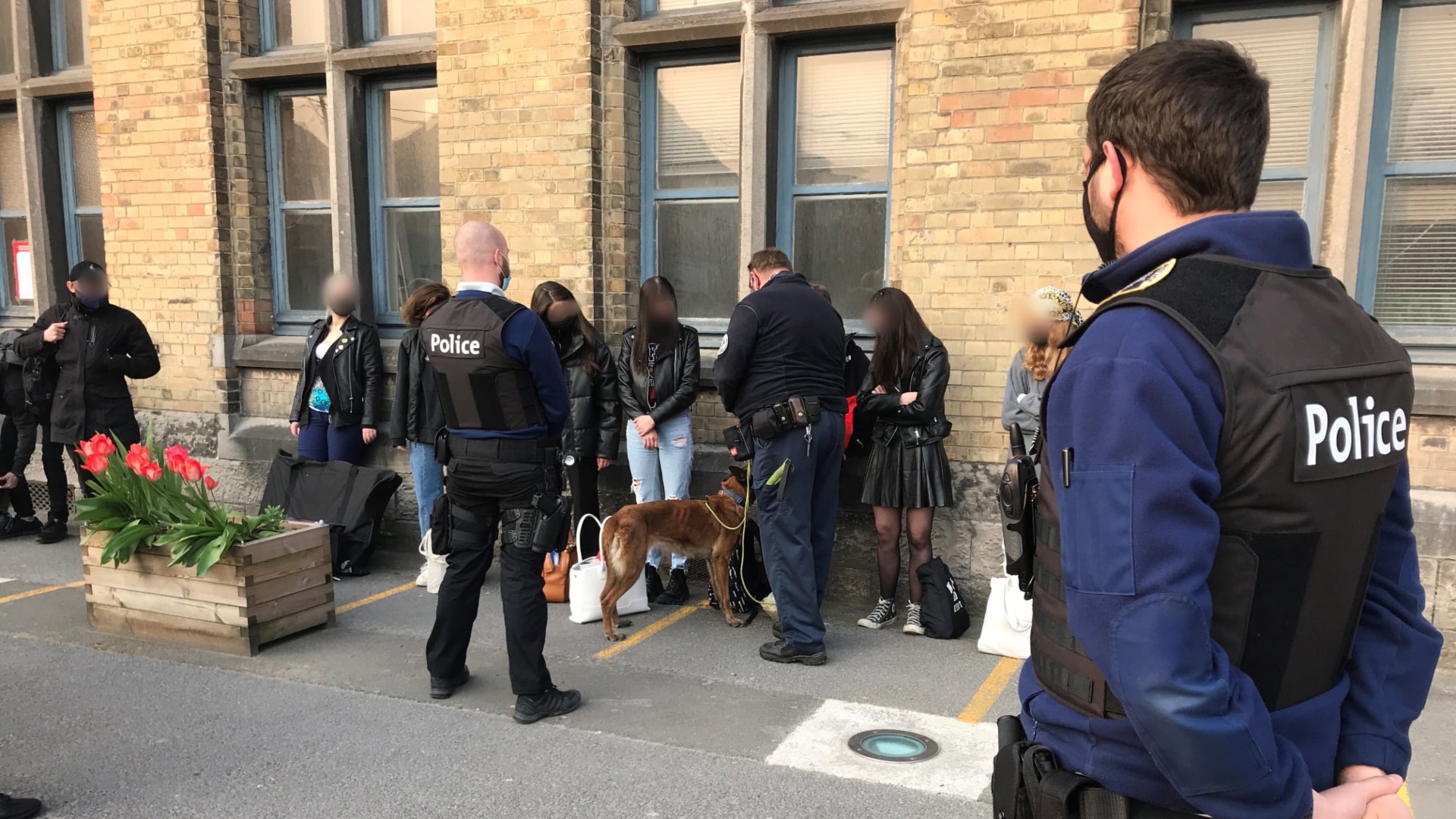 Près de 455 personnes contrôlées lors d'une opération anti-stupéfiants aux abords de l’école Saint-Luc à Ramegnies-Chin