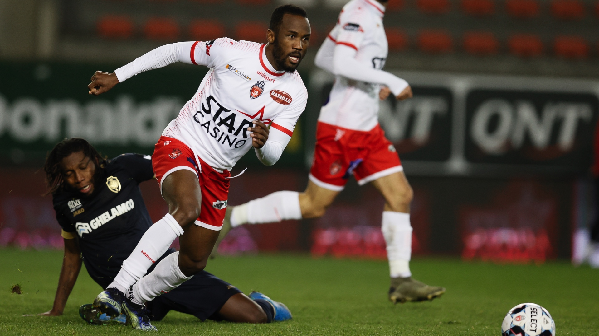 Fabrice Olinga quitte l'Excel Mouscron