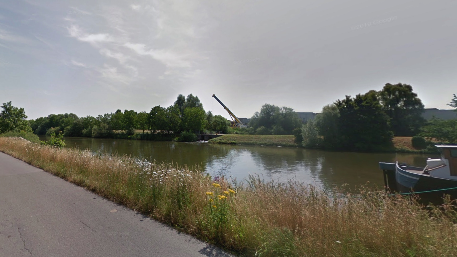 Comines-Warneton : une dame âgée d'une cinquantaine d'années sauvée de la noyade
